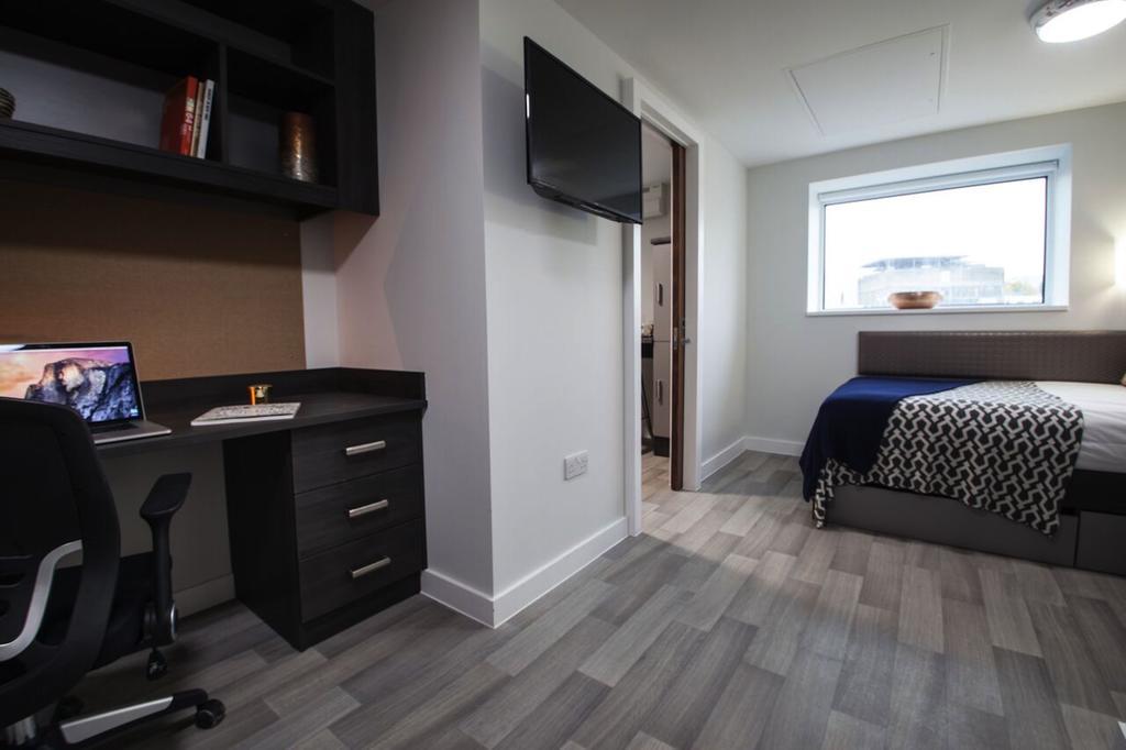 Fusion Tower Apartment Bristol Room photo